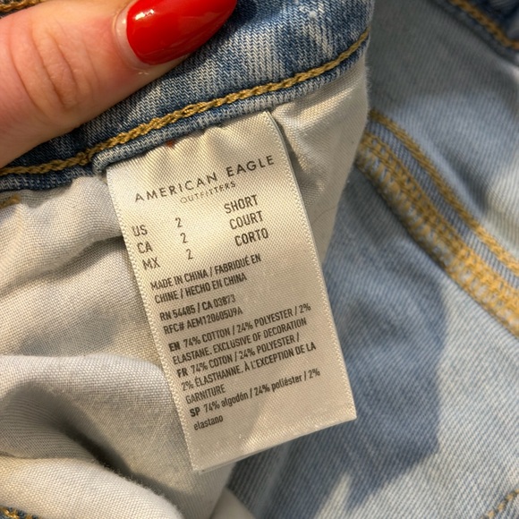 Light wash American Eagle Jeans - Picture 7 of 9